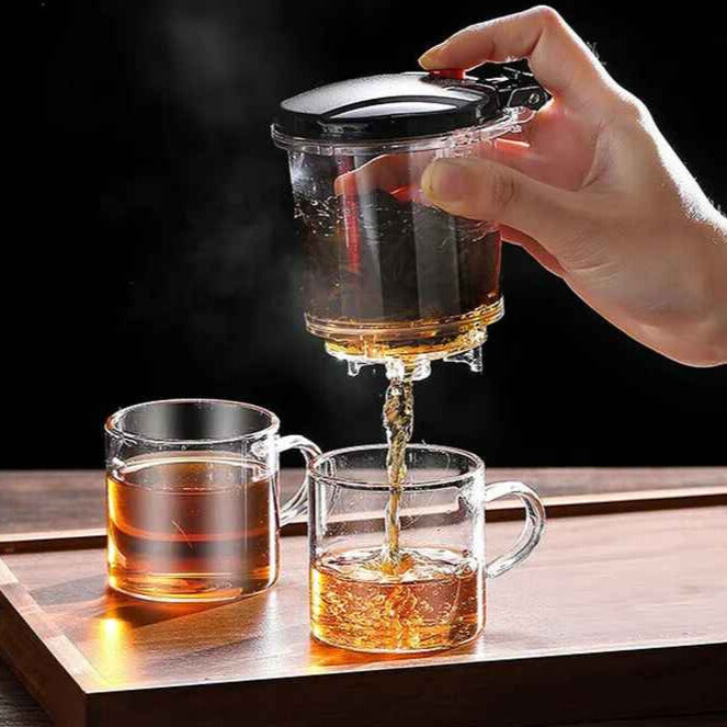theiere en verre petite utilisation plateau verres